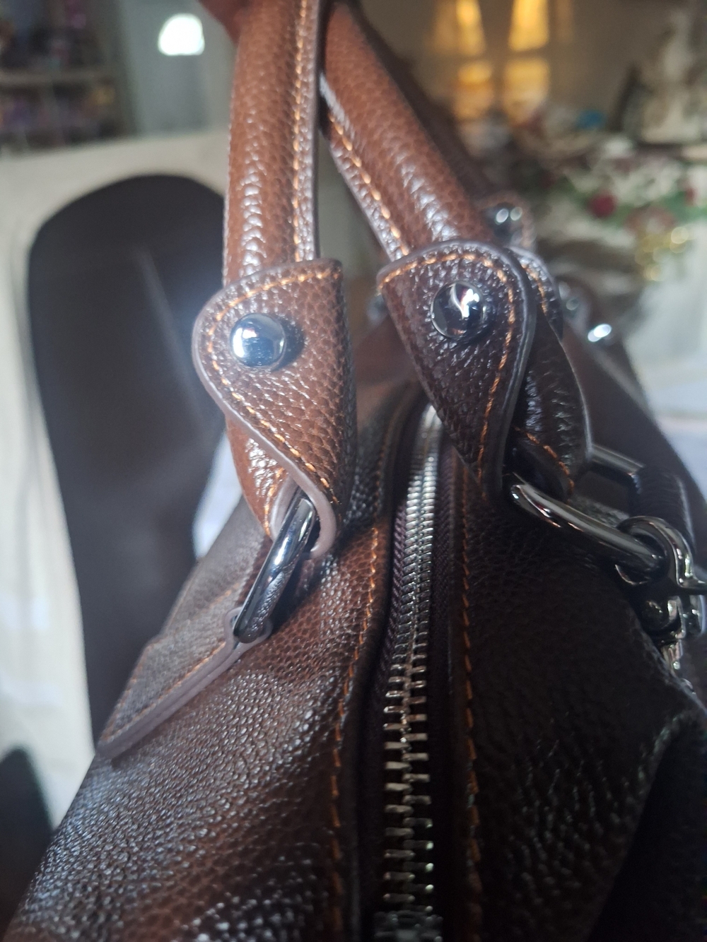 Heshe Genuine Leather Brown Unisex Handbag With Top Straps Also Detachable Strap - Picture 5 of 16